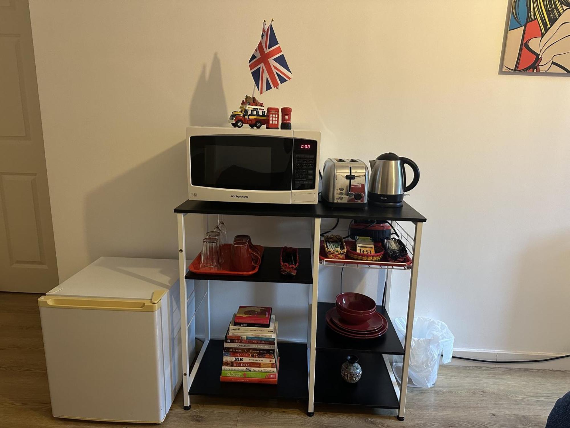 Modern, Large Independent Room With En-Suite Bathroom In Private Owned Apartment London Exterior photo
